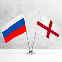 Настольные флаги России и Англии на металлической подставке